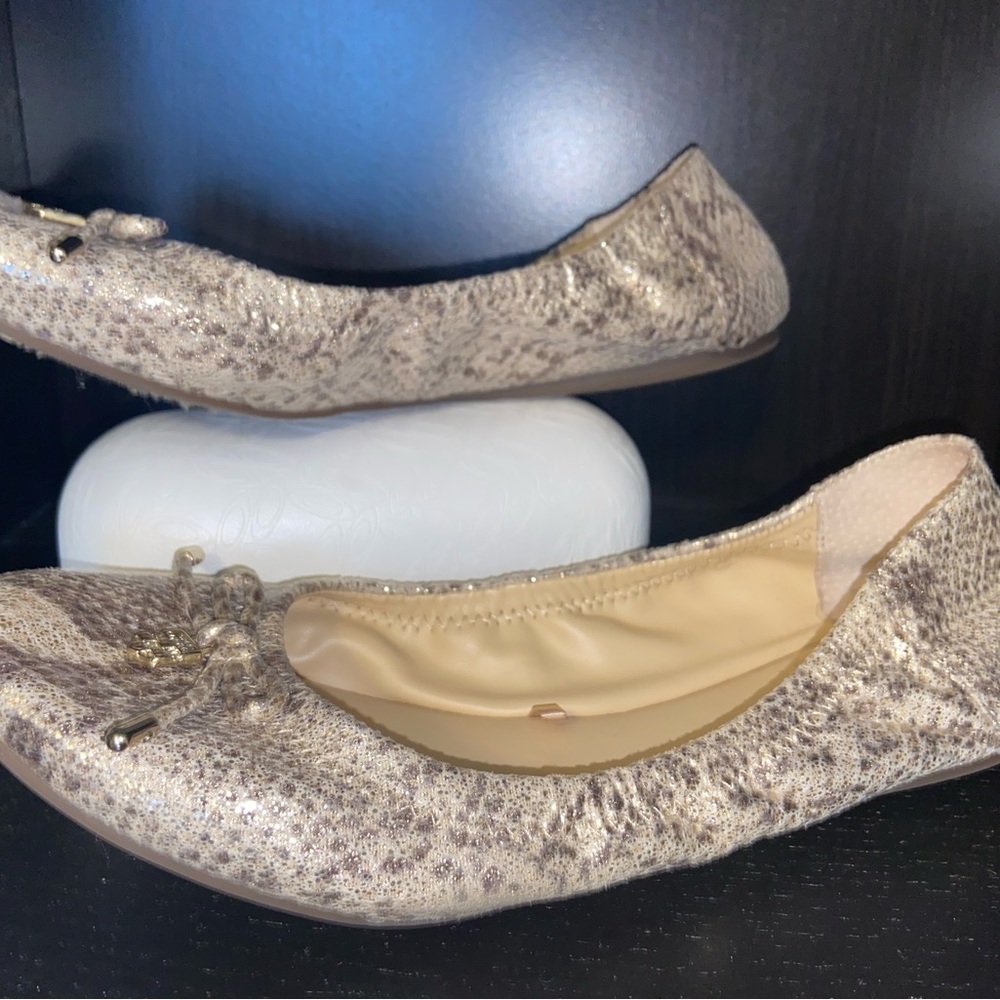 Vince Camuto Gold crocodile print ballet flats, size 9